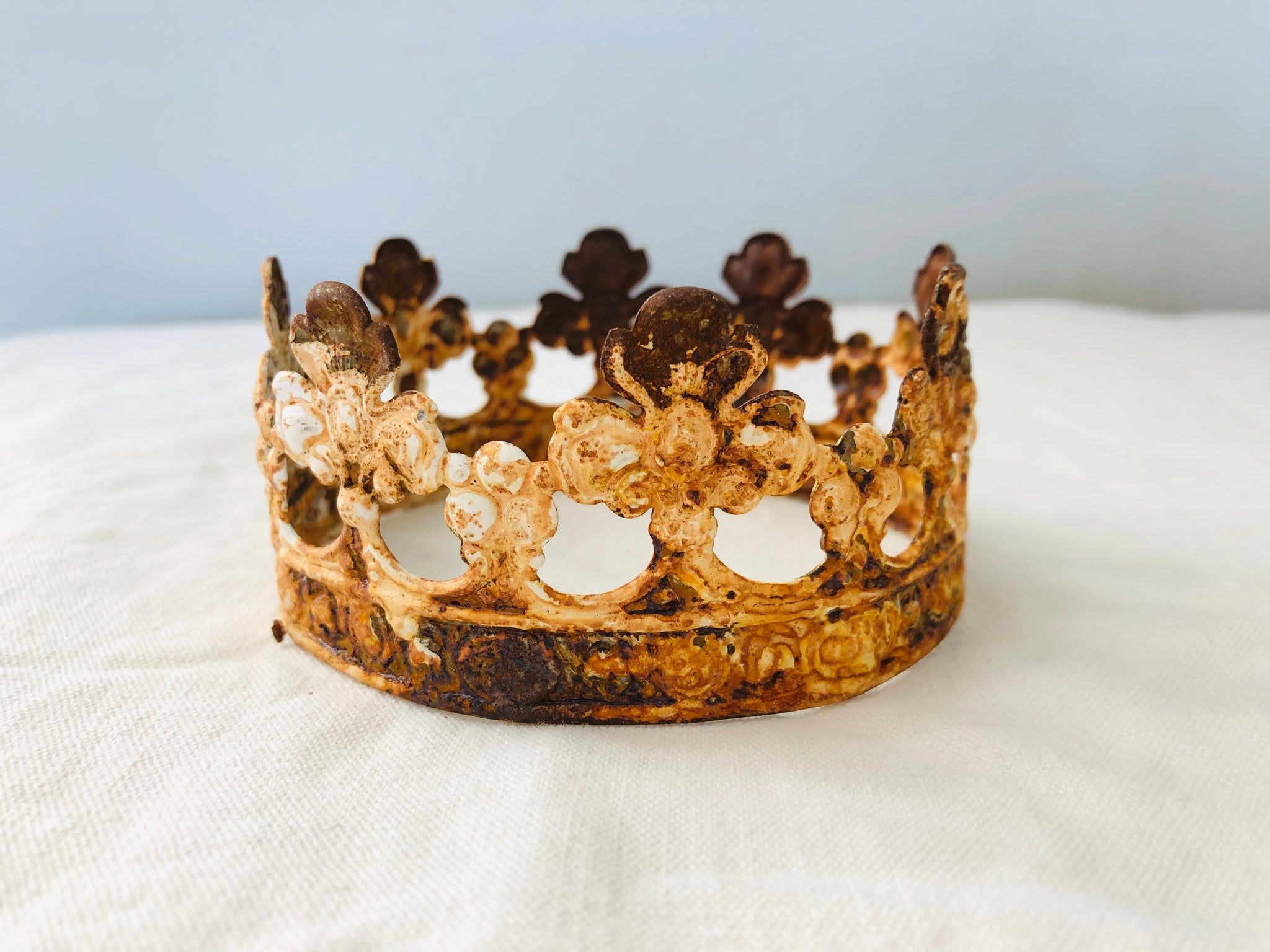 Metal crown, 3 head crown,metal crown,queen crown, – Faded Fragments